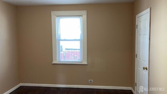 Building Photo - 60 Heald St