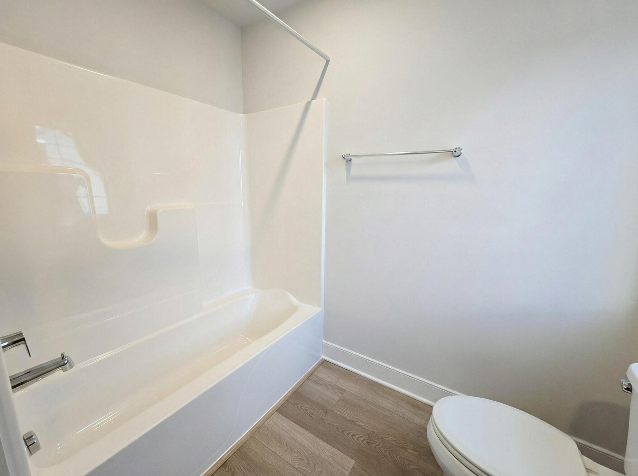 Building Photo - 305 Frederick Way