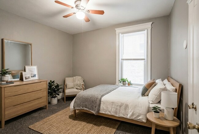 Building Photo - Historic Style, Modern Comforts, Prime Location