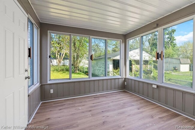 Building Photo - 20558 Oakfield Ave