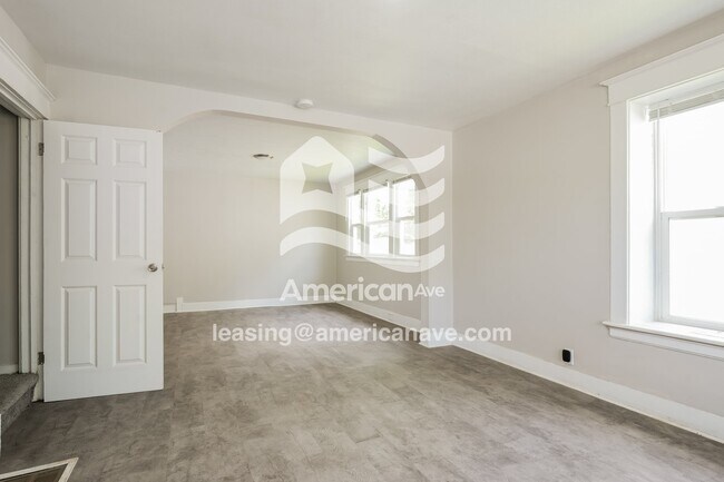 Building Photo - 1511 Carroll St