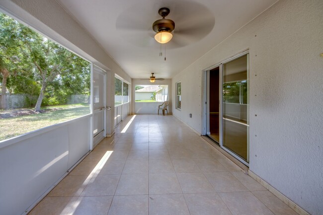 Building Photo - 2462 Nature Pointe Loop