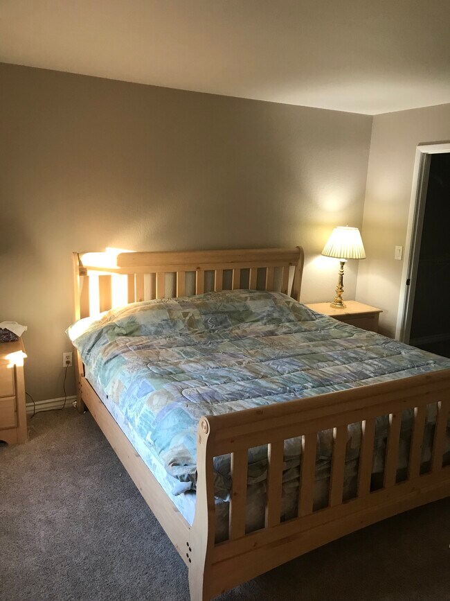 Building Photo - 2300 E Silverado Ranch Blvd