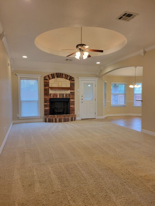 Building Photo - 2501 Leatherwood Dr