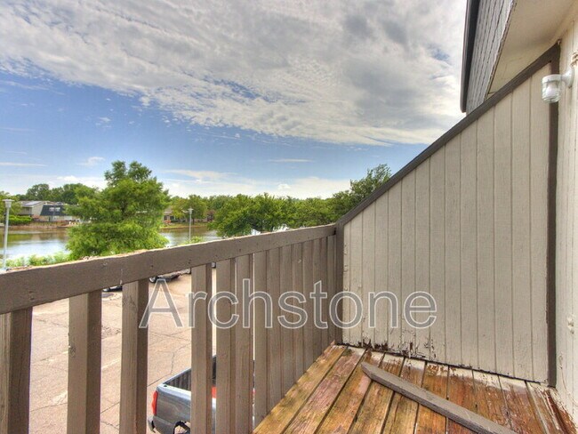 Building Photo - 5908 W Hefner Rd