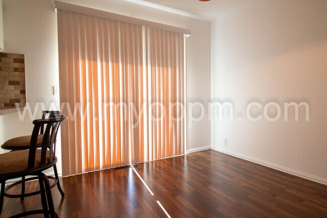 Building Photo - 6711 S 75th Ave