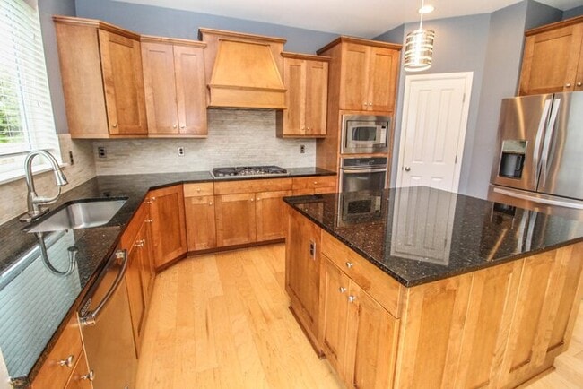 Building Photo - Excellent Snohomish Location. 5bed 3bath 2 Car Garage Sitting on a non through street with very l...