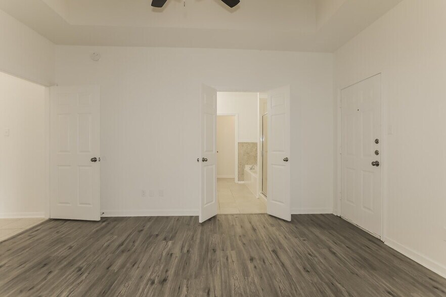 Building Photo - 1729 Fay Dr