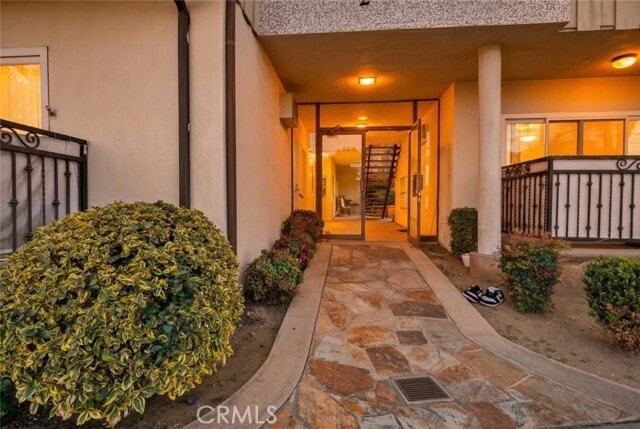 Building Photo - 232 N Verdugo Rd