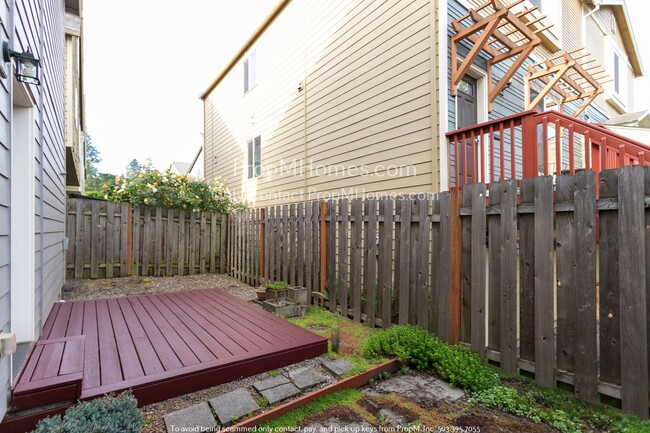 Building Photo - 3117 SW 173rd Ave