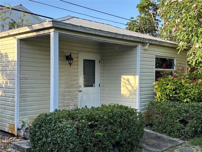 Building Photo - 5951 SW 84th St