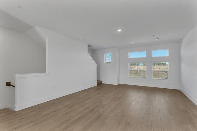 Building Photo - 15381 Hamlin Pk Dr