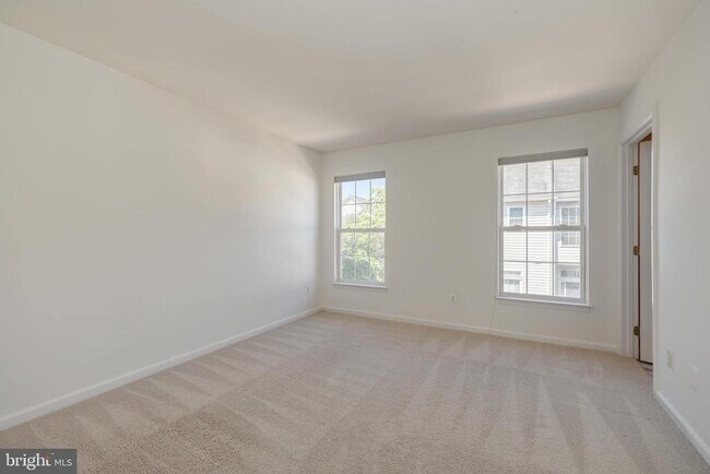 Building Photo - 5821 Pearson Ln