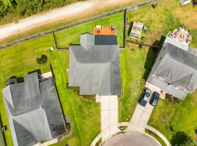 Building Photo - 421 Brawley Dr