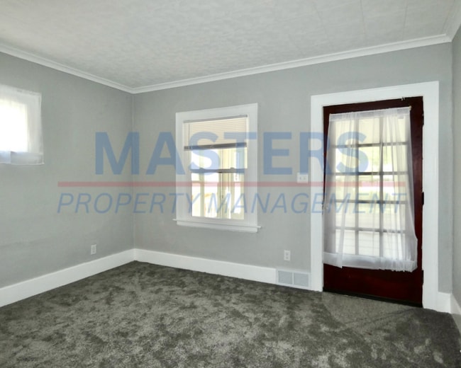 Building Photo - 229 Van Buren Ave