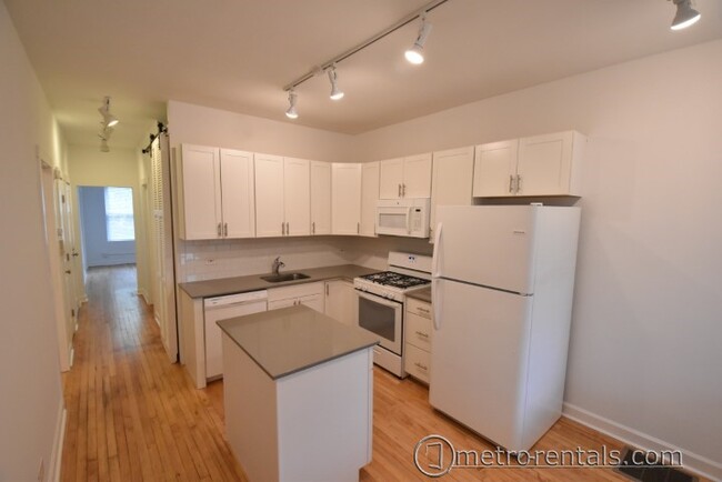 Kitchen - 1029 N Wood St