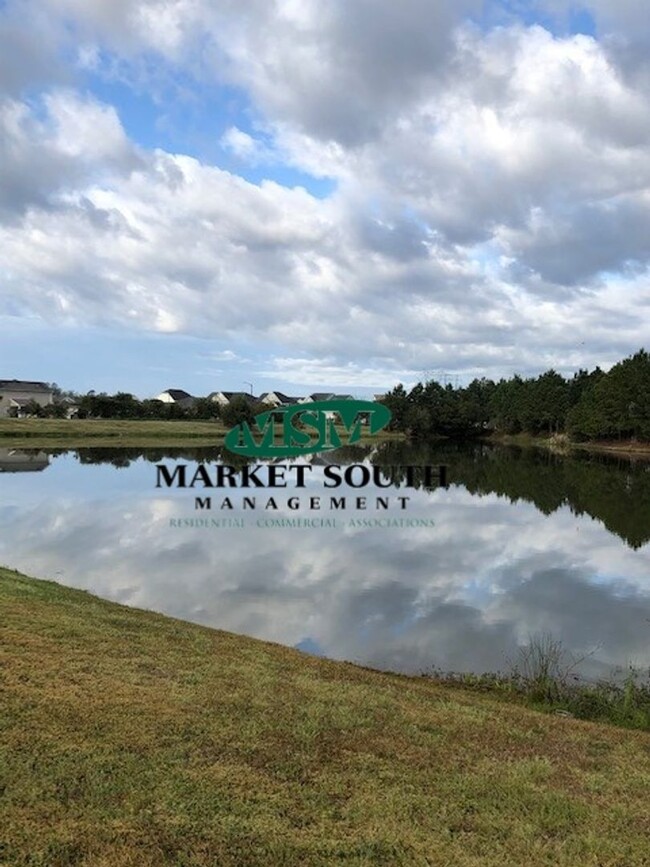 Building Photo - Live Oak Townhomes ~ Richmond Hill