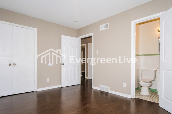 Building Photo - 1633 Puryear Rd