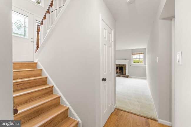 Building Photo - 2660 Oakton Glen Dr