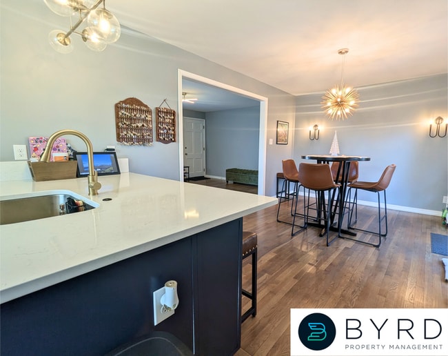 Building Photo - 4209 West End Dr