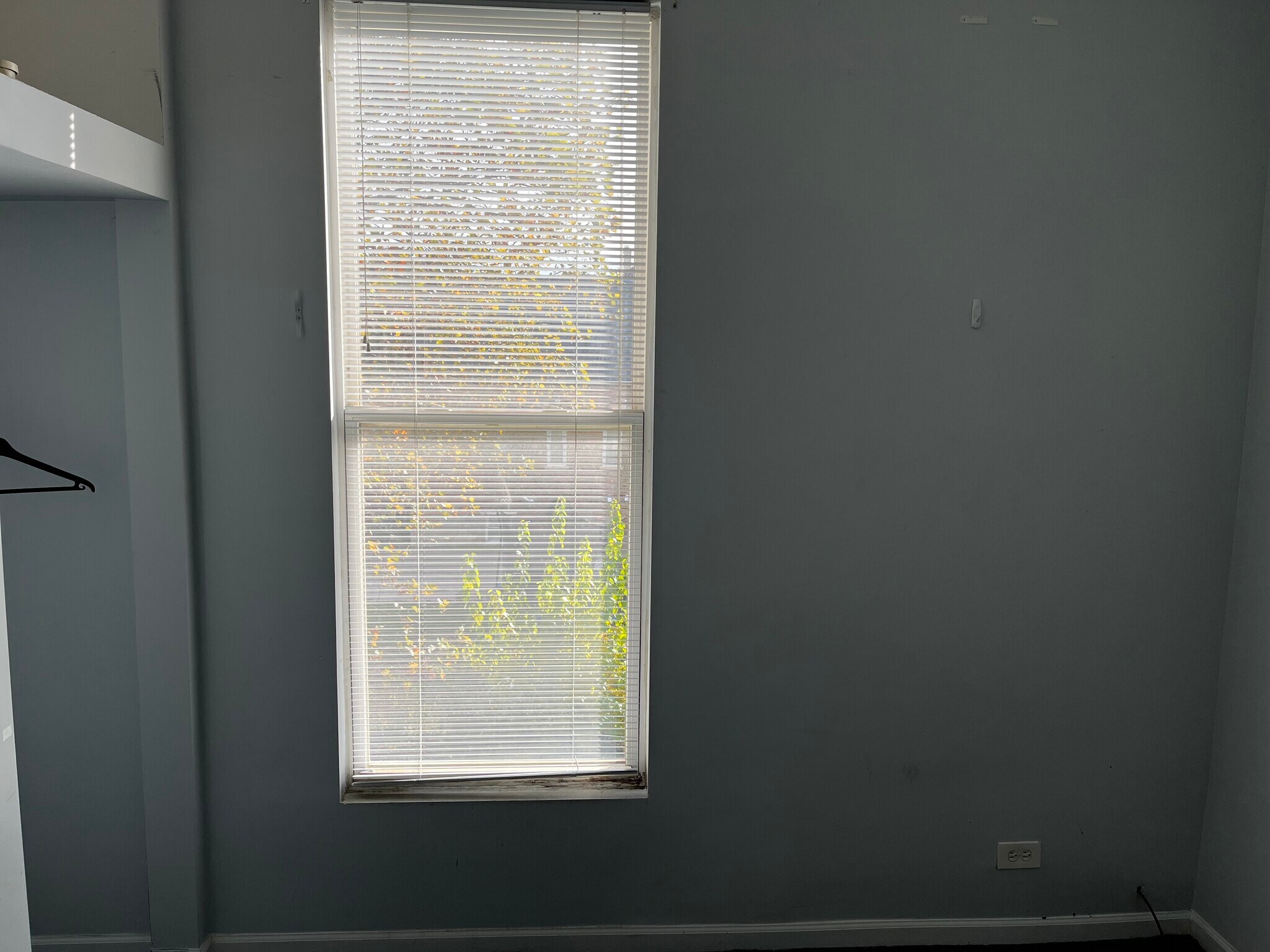 Building Photo - 2115 S Central Park Ave