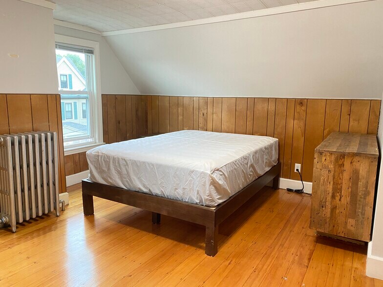 Building Photo - 90 Chandler St