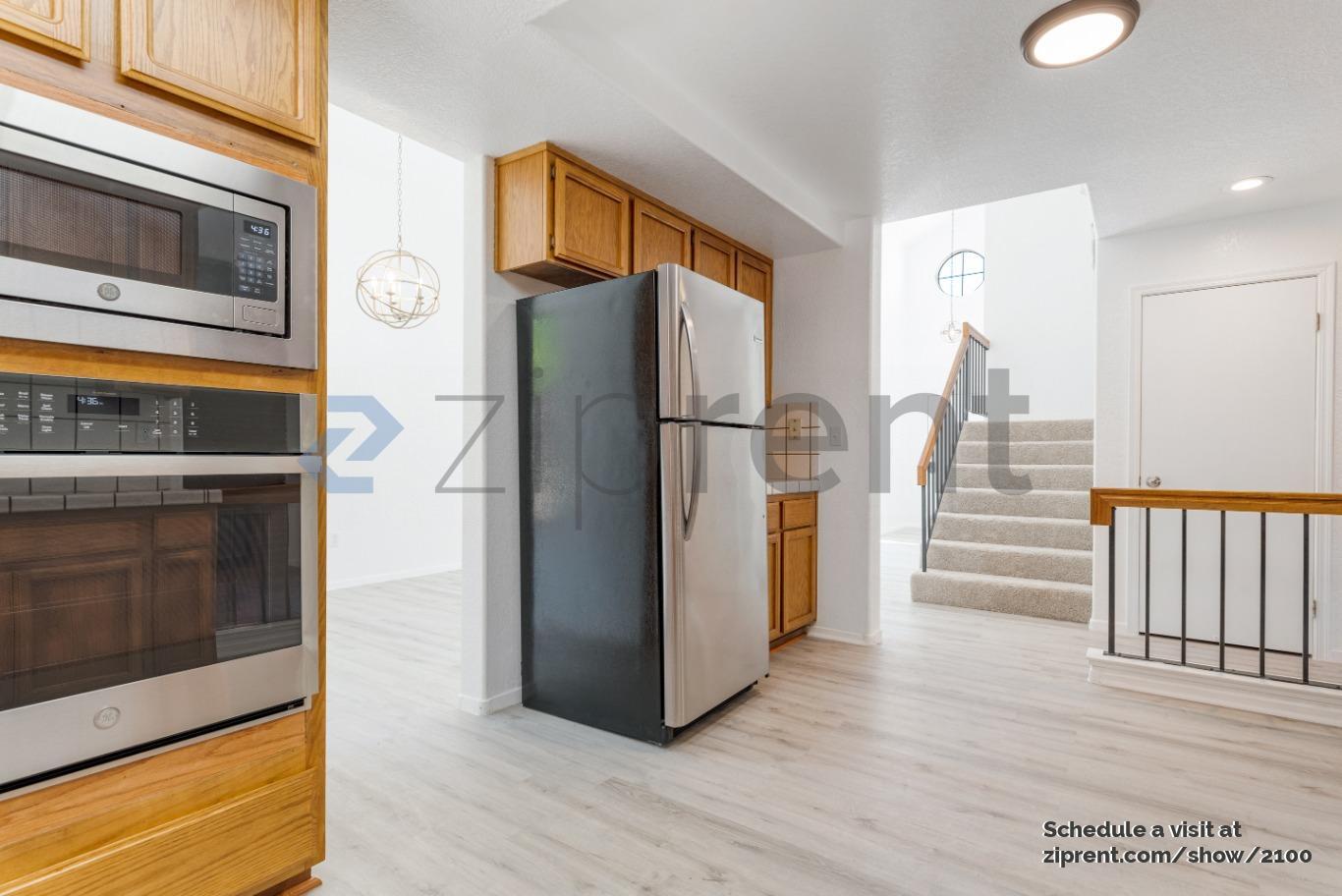 Building Photo - 5429 Cabrillo Sur