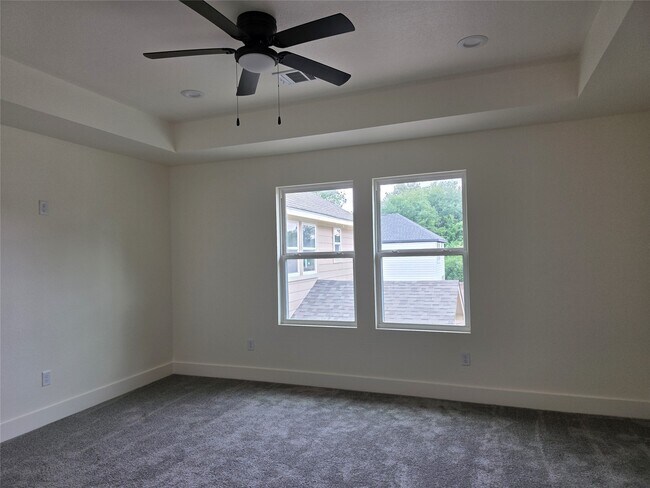 Building Photo - 2142 De Soto St