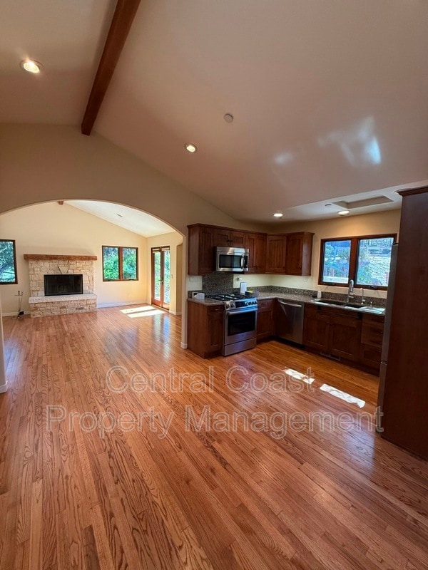 Building Photo - 66 E Carmel Valley Rd