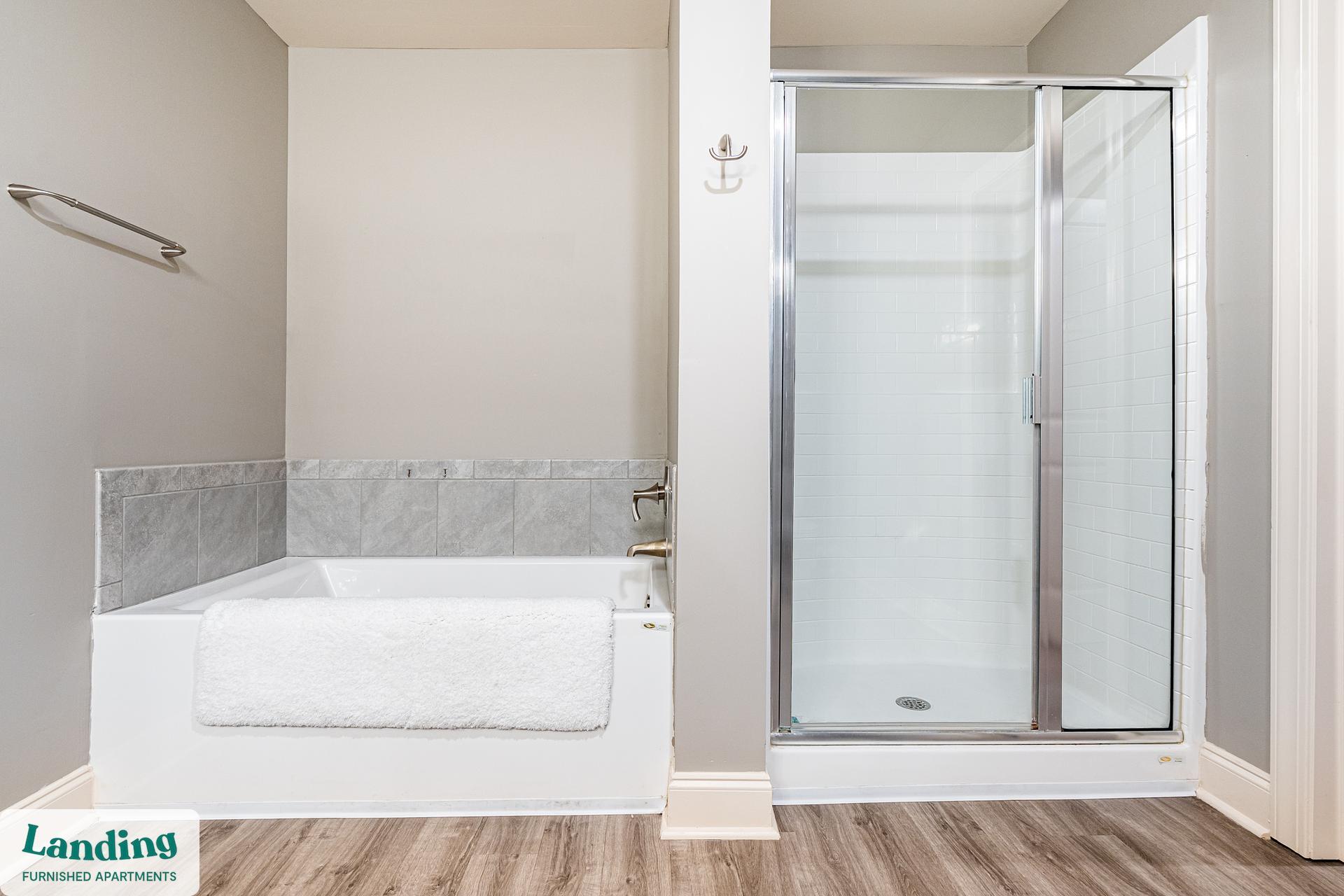 Building Photo - 305 Laredo Dr