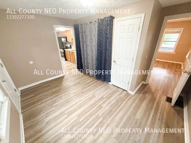 Building Photo - 1212 6th St NE