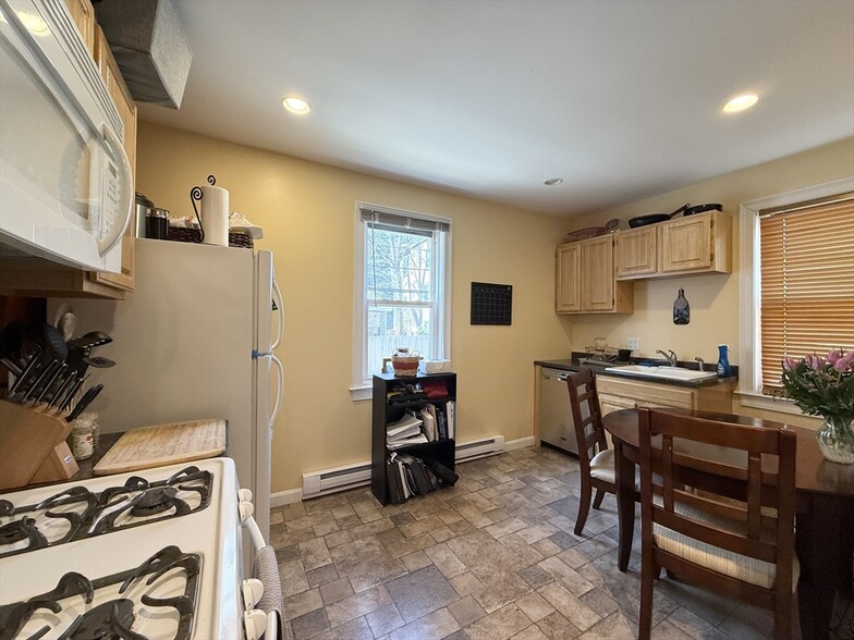 Building Photo - 295 Allston St