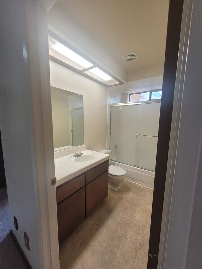 Building Photo - 1189 Greenhill Drive, Roseville