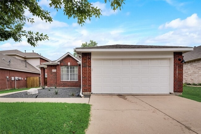 Building Photo - 9216 Newport Ln