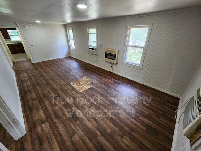 Building Photo - 104 Osage St