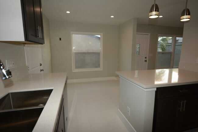 Building Photo - 4137 W 160th St