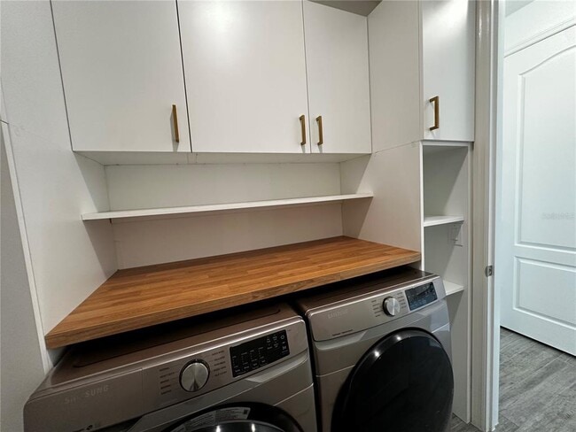 Building Photo - 15512 Sunquat Dr