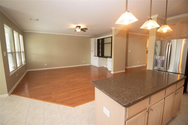 Building Photo - 21534 Pointed Oak Ln