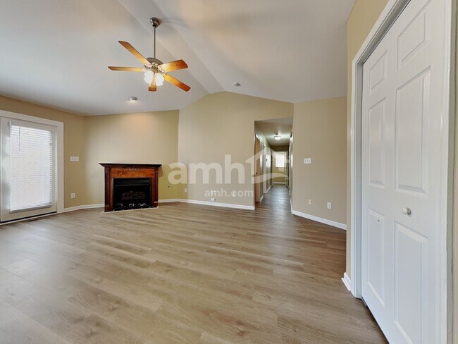 Building Photo - 5404 Silver Grove Ln