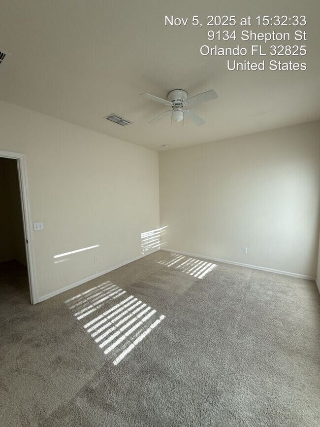 Building Photo - Beautiful Spacious 3 bed 2.5 bath Home in ...