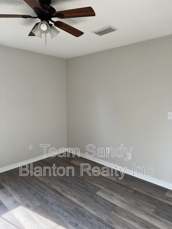 Building Photo - 7728 Bogey Ln
