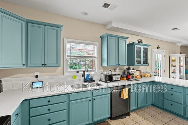 Building Photo - 4309 Saron Dr
