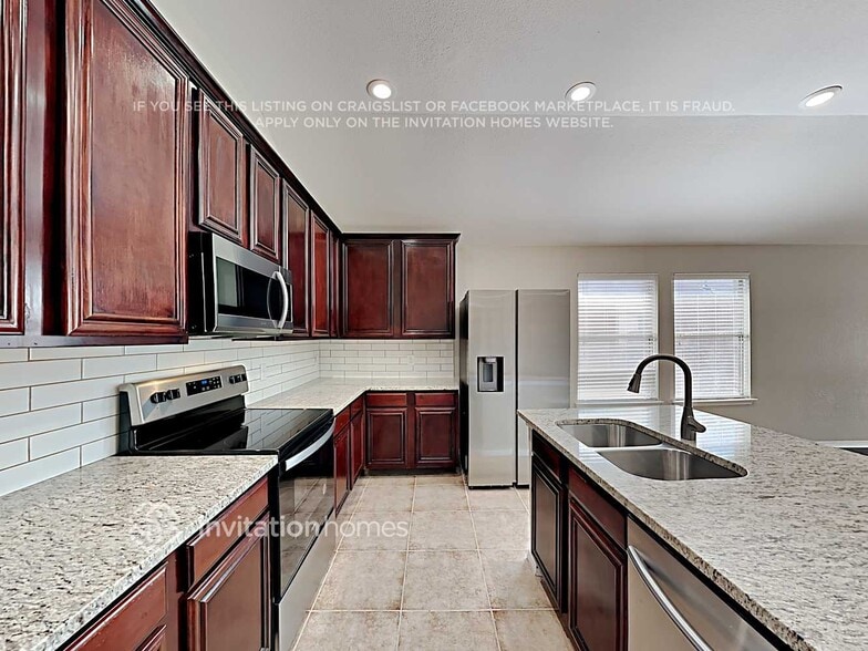 Building Photo - 440 Butternut Dr