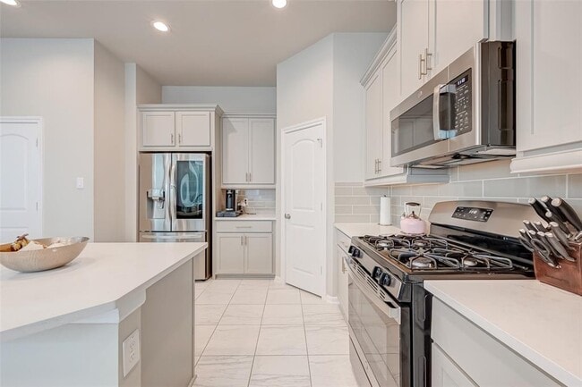 Building Photo - 2523 Terrace Point Dr