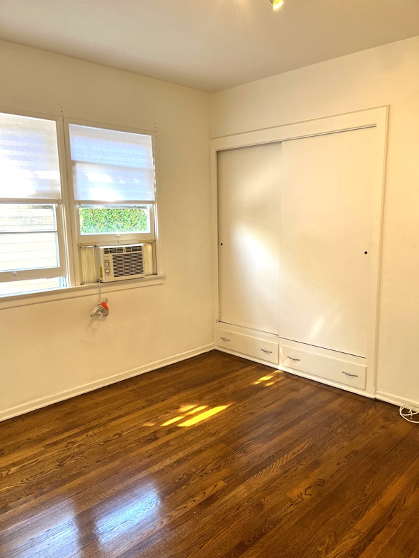 Building Photo - 2226 S Ridgeley Dr