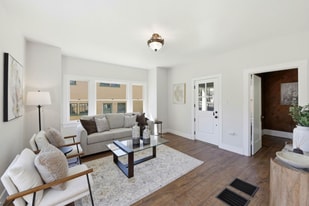 Building Photo - 179 College Way