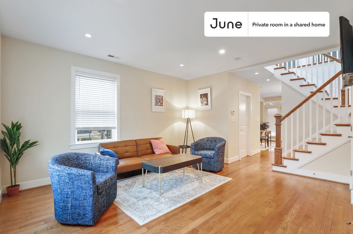 Building Photo - Room in Shared 3 bed/3 bath home in Capitol Hill