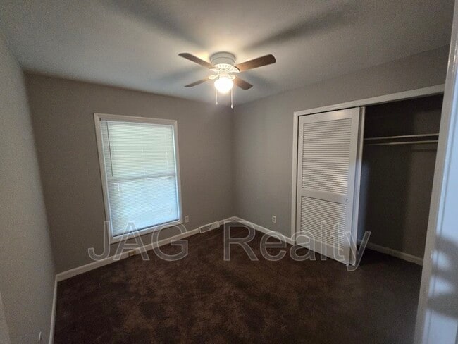 Building Photo - 841 Carrington Dr