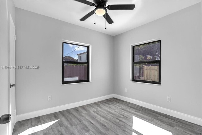 Building Photo - 130 SW 31st Ct