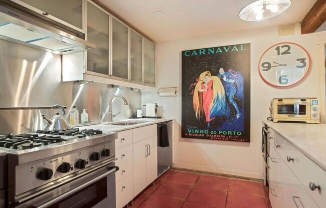 Building Photo - 1471 McAllister St